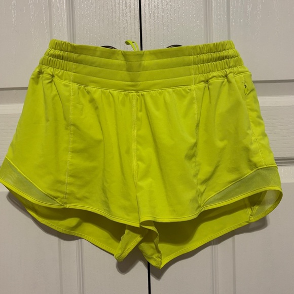 lululemon athletica Pants - USED! Lululemon Hotty Hot shorts 2.5inch inseam!
Size: 8
Color: Electric lemon